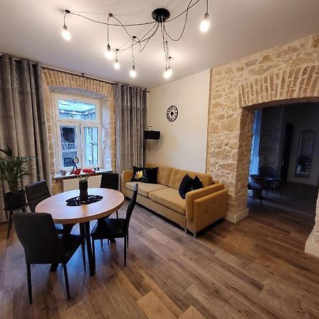 Kamieniczka 12 Apartamenty تشينستوخوفا المظهر الخارجي الصورة