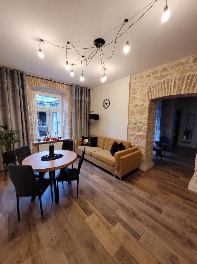 Kamieniczka 12 Apartamenty تشينستوخوفا المظهر الخارجي الصورة